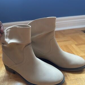 Women's Tan Ankle Boots
